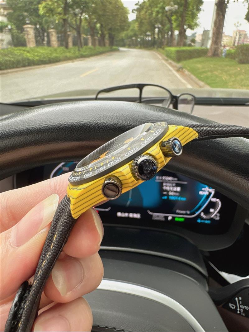 202457162127261 2700